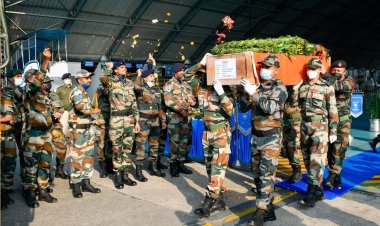 शहीद सुमन स्वर्गीयारी की पार्थिव देह थेकाराकुची पहुंची