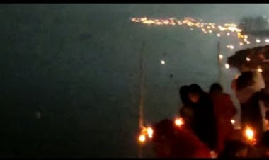 देव दीपावली पर जगमगा उठे कानपुर में मां गंगा के घाट, 26 हजार दीपों से रोशन हुआ अटल घाट