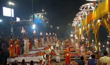 देव दीपावली महोत्सव में इस वर्ष हुई ग्रीन आतिशबाजी : डॉ नीलकंठ तिवारी