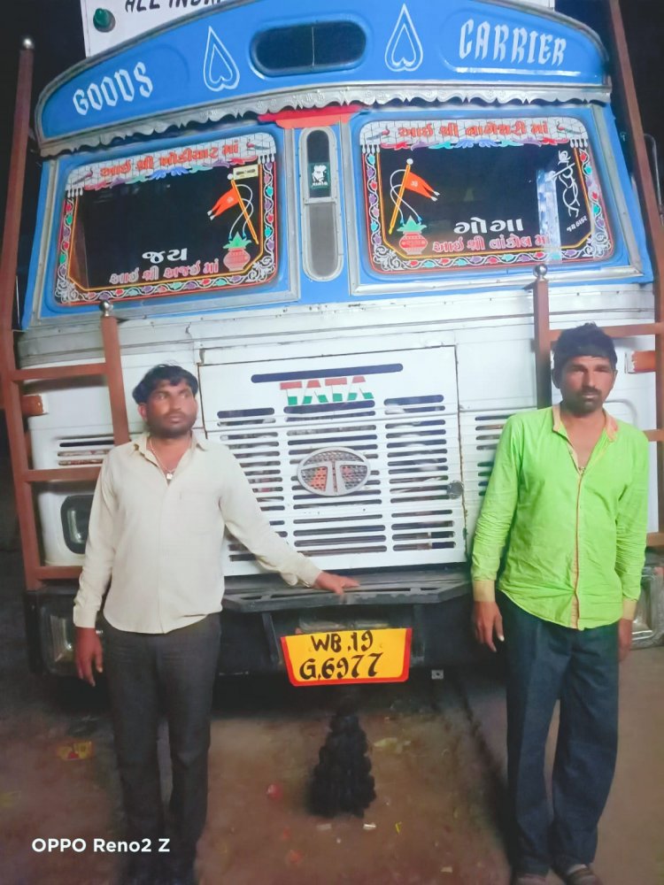 प्रयागराज: एसटीएफ ने पकड़ा बीस लाख की अवैध शराब, दो तस्कर गिरफ्तार