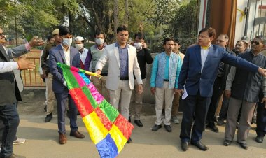 अमृत महोत्सव कार्यक्रम के अन्तर्गत आयोजित ‘‘कला यात्रा’’ कार्यक्रम का शुभारम्भ