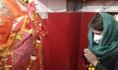 अखिलेश के बाद प्रियंका भी हनुमानजी की शरण में, शक्ति संवाद के लिए पहुंची रायबरेली