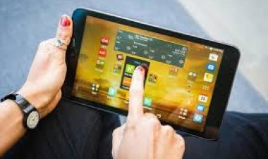 उप्र के युवाओं को योगी का क्रिसमस गिफ्ट, 25 को बांटेंगे एक लाख मोबाइल और टैबलेट