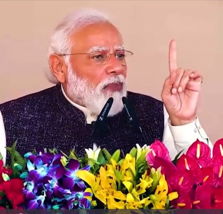 गोरखपुर : मोदी ने पांच बड़ी बातों से समझायी योगी की उपलब्धि