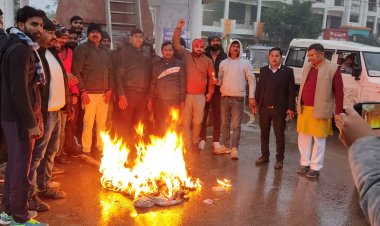 प्रधानमंत्री की सुरक्षा में लापरवाही पर भाजपा युवा मोर्चा ने फूंका पंजाब सरकार का पुतला