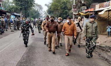 प्रयागराज पुलिस ने किया मतदाताओं को जागरूक