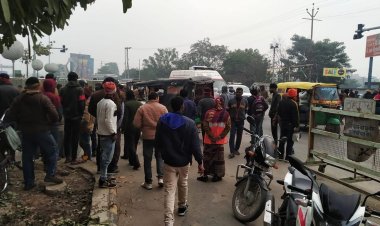 प्रयागराज : ऑटो रिक्शा और मोटरसाइकिल की भिड़ंत में एक की मौत, पांच घायल