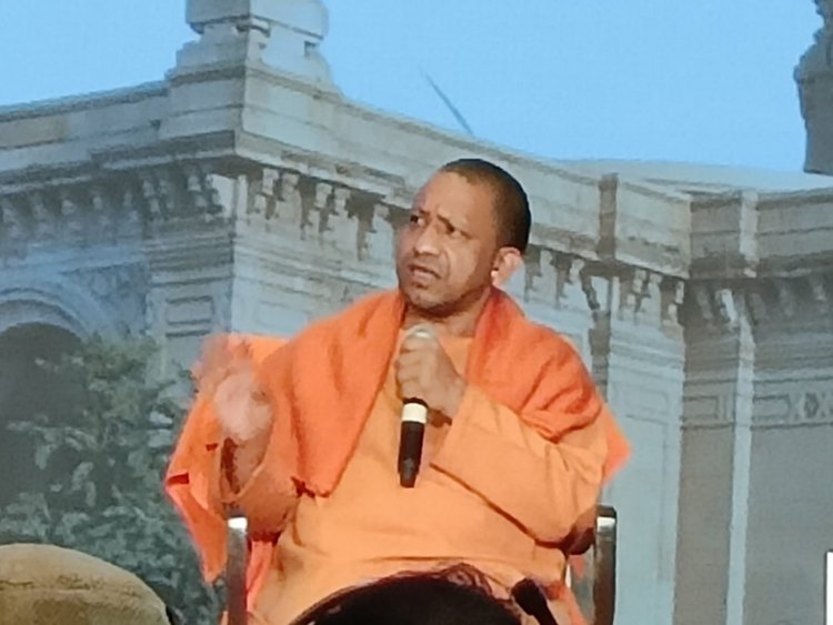 चुनाव की घोषणा से पहले बोले योगी, अच्छे विद्यार्थी परीक्षा में जाने से नहीं घबराते