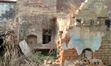 अहमदाबाद का गुनहगार शकील का परिवार छोड़ चुका गांव, घर हुआ खंडहर