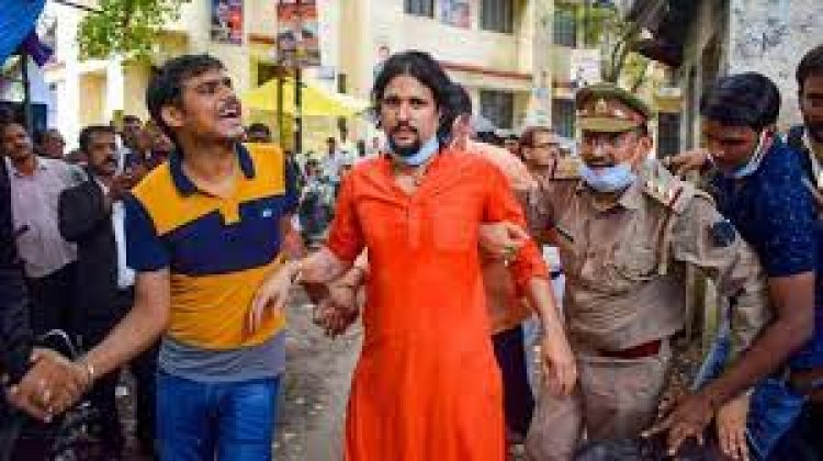 आस्ट्रेलिया में छेड़छाड़ के आरोप में आनंद गिरि के गिरफ्तारी का हलफनामा दाखिल करें : हाईकोर्ट