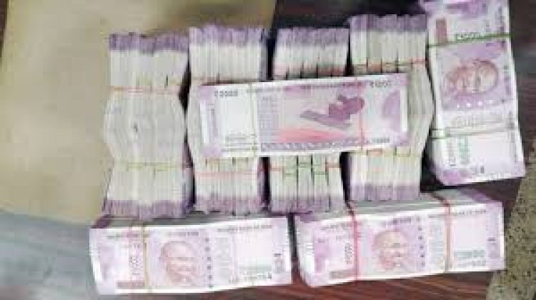 UP: अब तक 90.33 करोड़ रुपये कैश बरामद