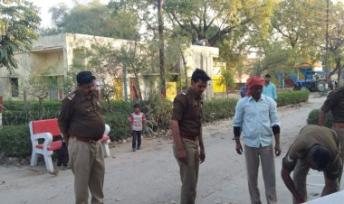 फतेहपुर: मोटरसाइकिल सवार खंभे से टकराए, एक की मौत दूसरा घायल