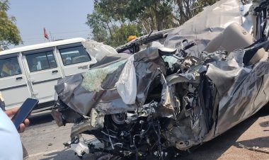 इटावा में भीषण सड़क हादसा, आधा दर्जन की मौत, तीन घायल