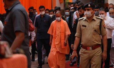 शपथ ग्रहण से पहले योगी ने विधान परिषद से दिया इस्तीफा