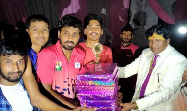 क्षेत्रीय वॉलीबाल प्रतियोगिता : सोरांव यूथ क्लब मेजा ने जीती ट्रॉफी