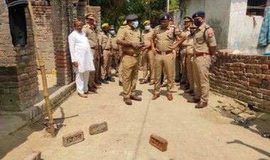 कुशीनगर में टॉफी से चार बच्चों की मौत मामले में तीन हिरासत में