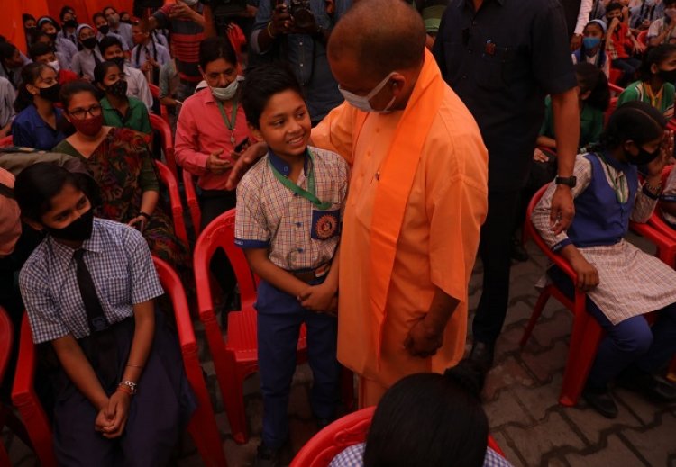 12-14 आयु वर्ग के बच्चों का कोविड टीकाकरण शुरू, मुख्यमंत्री ने बढ़ाया बच्चों का उत्साह