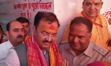 नवरात्र के प्रथम दिन मां विंध्यवासिनी के दर्शन को पहुंचे उप मुख्यमंत्री केशव मौर्य