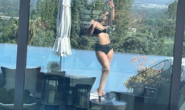 प्रियंका चोपड़ा ने ब्लैक बिकनी में बिखेरा जलवा