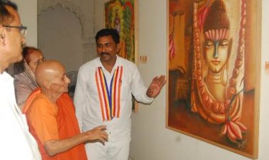 भगवान बुद्ध के उपदेशों का चित्रों में करें दर्शन