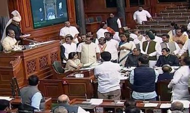 लोकसभा में विपक्ष का हंगामा, कार्यवाही दो बजे तक स्थगित