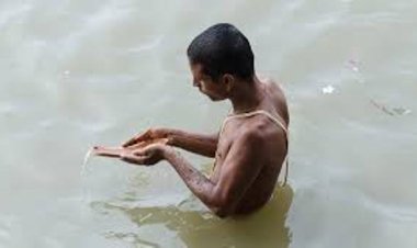  पितृ पक्ष: काशी में प्रतिपदा का श्राद्ध करने उमड़े श्रद्धालु