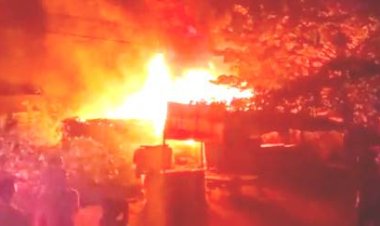 दीपावली की रात उत्तर प्रदेश के कई जिलों में हुई आगजनी, लाखों का नुकसान