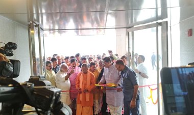 प्रधानमंत्री मोदी के जीवन पर आधारित आठ दिवसीय चित्र प्रदर्शनी का मुख्यमंत्री ने उद्घाटन किया