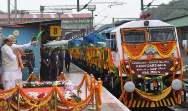 प्रधानमंत्री ने देश की पांचवीं वंदे भारत ट्रेन को दिखाई हरी झंडी