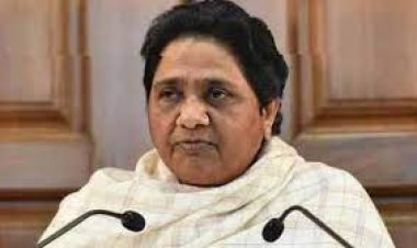 सरकार का काम लोगों को बसाना न की उजाड़ना : मायावती