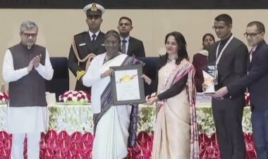 मुख्यमंत्री योगी को सौंपा गया उप्र के माइन मित्रा पोर्टल को मिला प्लेटिनम अवॉर्ड