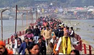 प्रयागराज में मौनी अमावस्या पर उमड़ा श्रद्धालुओं का रेला