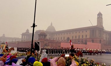 राजधानी दिल्ली में बारिश से मौसम ने बदली करवट