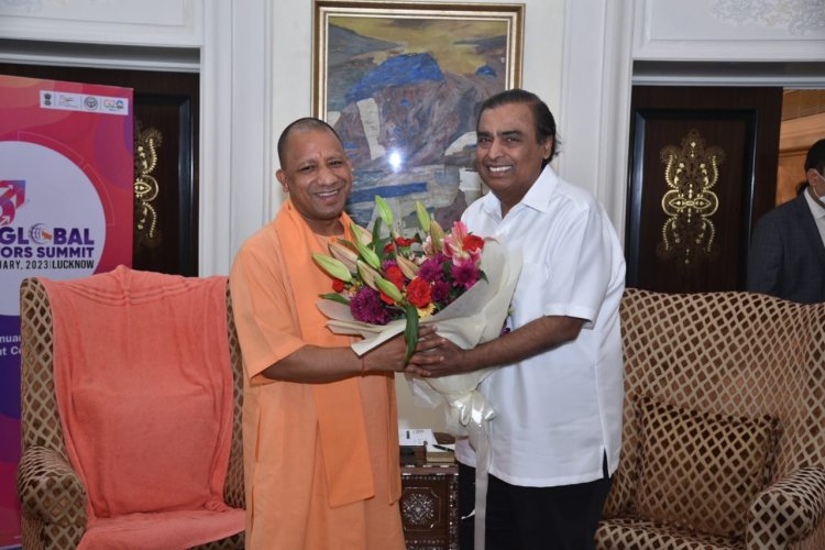 मुंबई में मुख्यमंत्री योगी को मिला लगभग पांच लाख करोड़ का निवेश