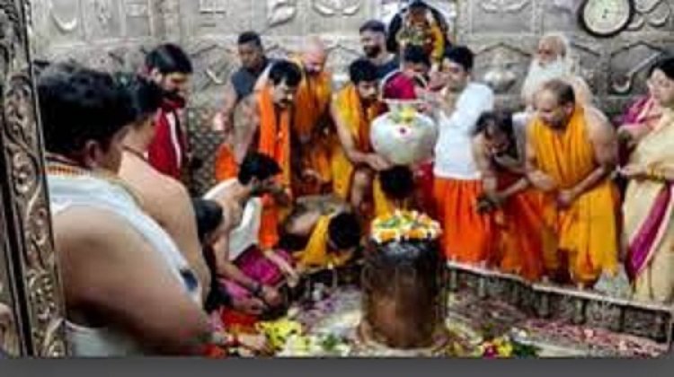 उज्जैन: भारतीय क्रिकेट टीम के खिलाडिय़ों ने किये बाबा महाकाल के दर्शन, भस्मारती में हुए शामिल