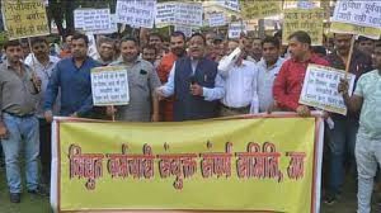 ऊर्जा मंत्री की बिजली कर्मियों को चेतावनी, शाम छह बजे तक हड़ताल वापस नहीं तो होंगे बर्खास्त