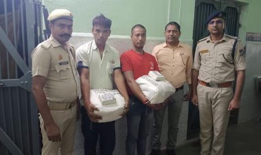 रेलवे की संयुक्त टीम ने प्रयागराज जंक्शन पर पकड़े दो शराब तस्कर