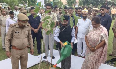 विघटनकारी और स्वार्थी लोगों का गठबंधन है इंडिया : नंद गोपाल नंदी