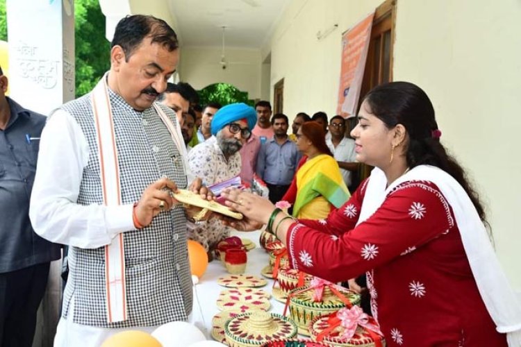 आत्मनिर्भर भारत बनाने में महिलाओं की बड़ी भूमिका : केशव प्रसाद मौर्य