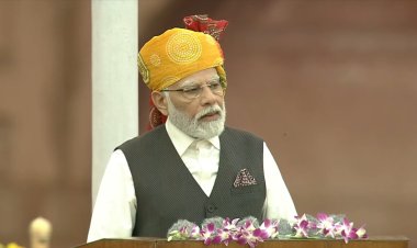 लाल किले की प्राचीर से प्रधानमंत्री ने की विश्वकर्मा योजना की घोषणा
