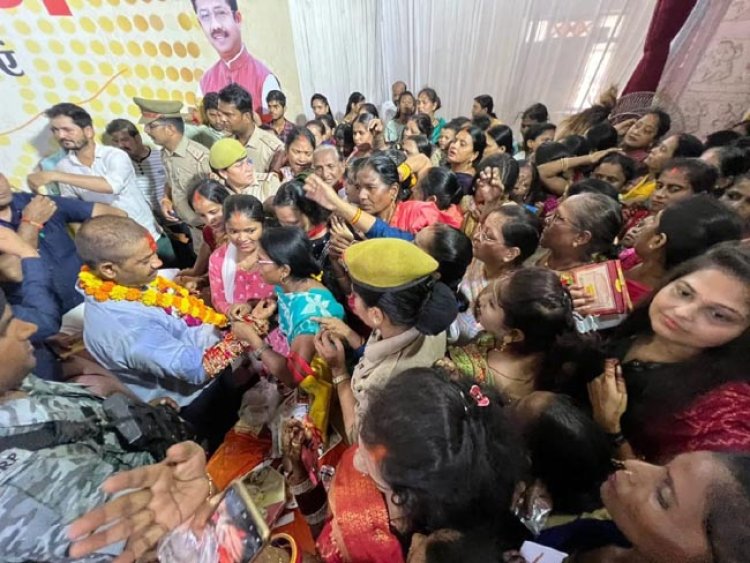 मंत्री नन्दी की कलाई पर सैकड़ों बहनों ने बांधी नेह की डोर
