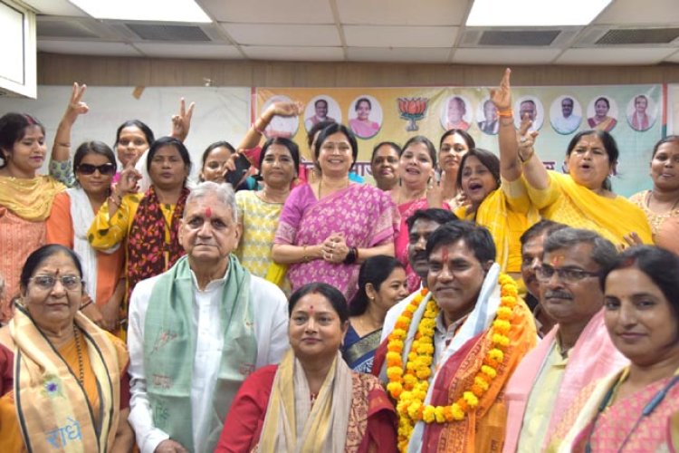 नए विधेयक से राजनीति में बढ़ेगी महिलाओं की भूमिका : डॉ नरेन्द्र सिंह गौर