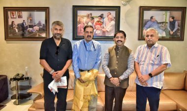 फिल्म निर्देशक विवेक अग्निहोत्री ने मंत्री नन्दी से की मुलाकात