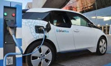 एक्सप्रेसवेज पर पब्लिक चार्जिंग स्टेशंस का नेटवर्क विकसित करेगी योगी सरकार