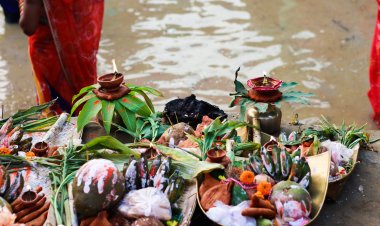 डाला छठ पर्व पर दूसरे दिन महिलाओं ने रखा खरना व्रत, शुरू हुआ 36 घंटे का निराजल व्रत
