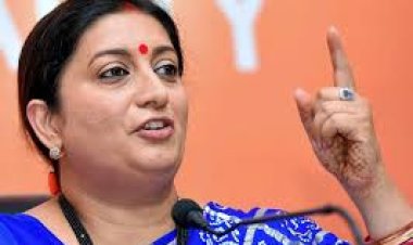 स्मृति ईरानी ने भारत और सऊदी अरब के बीच हुए हज समझौते पर किया हस्ताक्षर