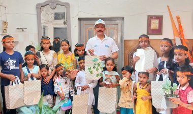 दुर्गा स्वरूपा कन्याओं ने पर्यावरण संरक्षण का संदेश दिया