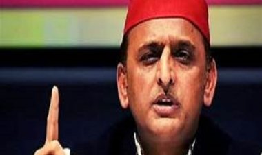 अपने सुनहरे भविष्य के लिए वोट जरूर डालें: अखिलेश यादव