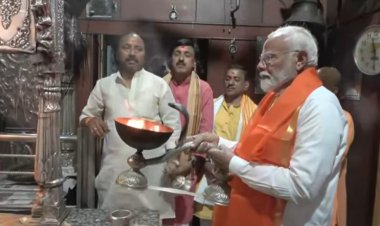 प्रधानमंत्री मोदी ने नामांकन के पहले गंगा पूजन के बाद बाबा कालभैरव के दर पर लगाई हाजिरी