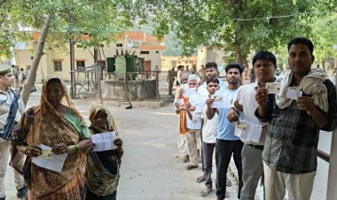 उप्र की 14 सीटों पर पांच बजे तक 52.02 प्रतिशत मतदान